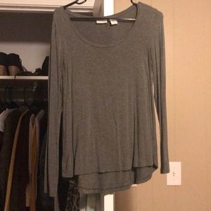 Long sleeve gray shirt
